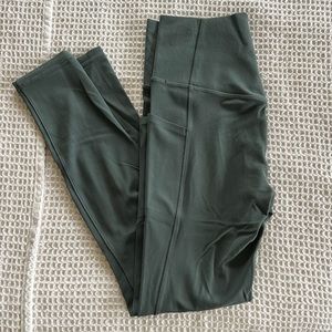 Athleta Salutation Stash Pocket II Tight